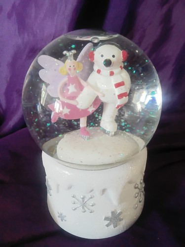 Musical snow globe - snow, the