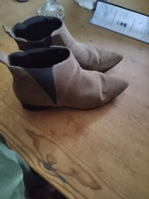 ladies brown ankle boots size 8 Primark Pointed Toes with Attractive Gold Trim .