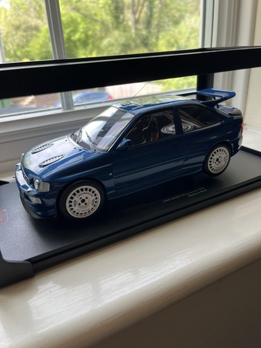 Ixo escort cosworth - 1/18,