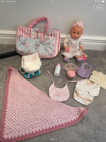 Doll with changing - with, bag