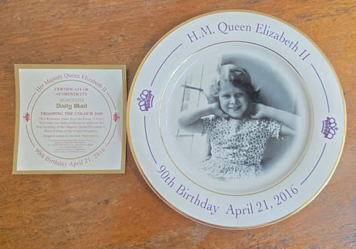 Royal worcester queen - 3, x