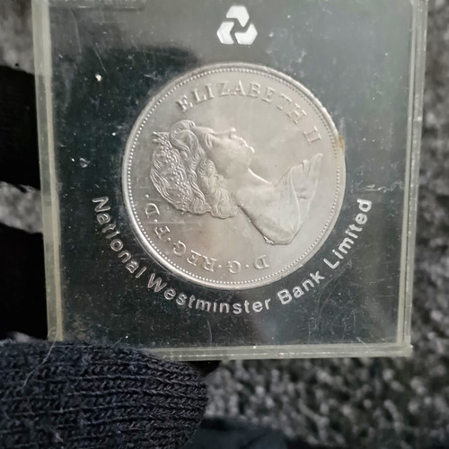 1980 commemorative coin queen - 1980,