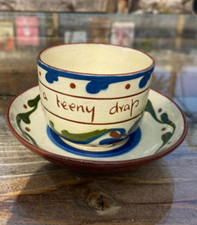 DEVON MOTTO WARE CUP & SAUCER JIST A TEENY DRAP A TAY SOUVENIR 6 CM HIGH 12.5 CM