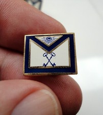 Small pre owned used freemason - pre-owned,