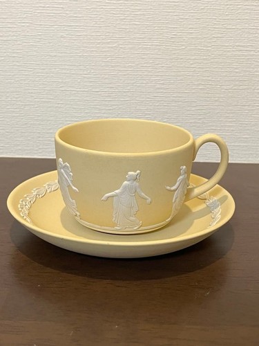 Wedgwood yellow jasper - jasper, dancing