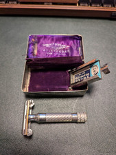 Vintage 1930's Gillette Aristocrat Razor In Silver Case