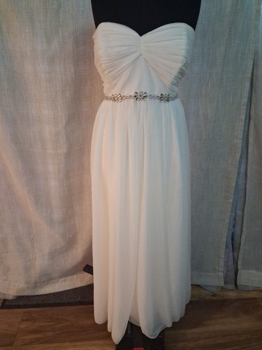 Wedding dress size ivory - 22,