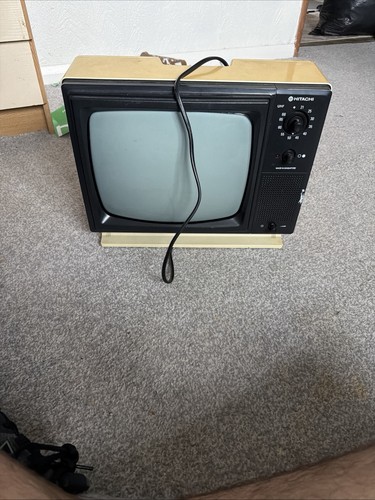 Vintage hitachi portable crt - hitachi,