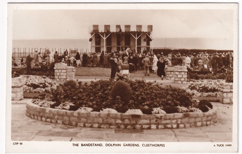 Cleethorpes dolphin gardens - cleethorpes,
