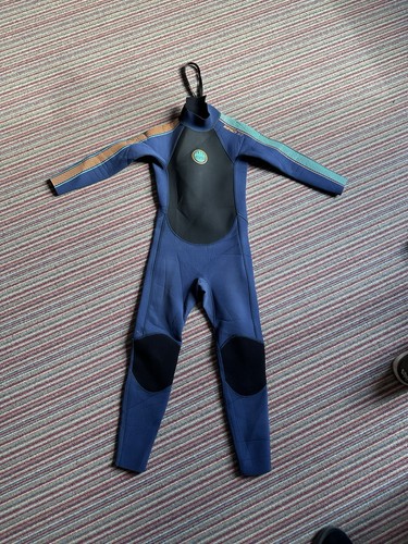 Alder wetsuit size junior - size,