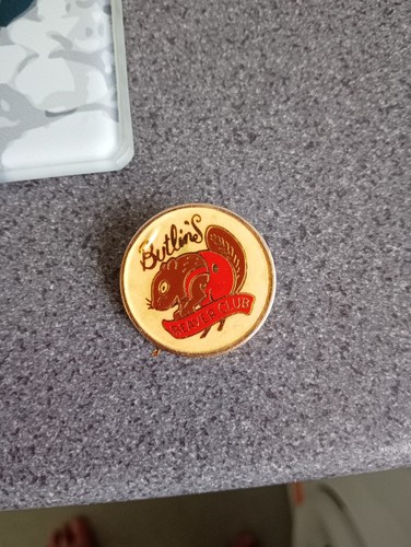 Vintage butlins badge - butlins,