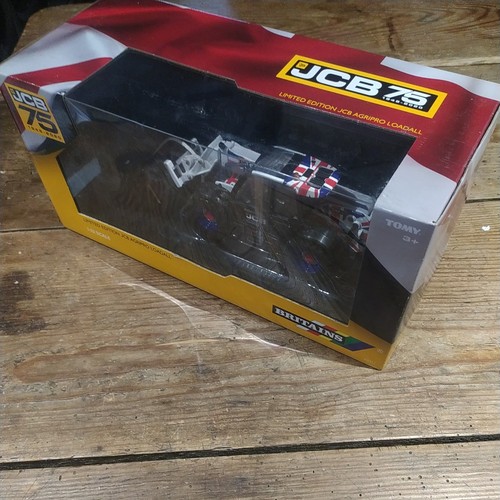 Britains farm scale jcb - britains, 1:32