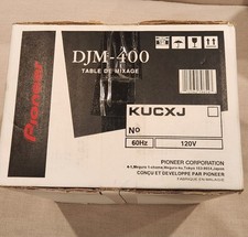 Pioneer DJM-400 mixer, a