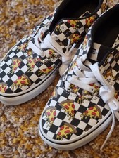 Vans Kids With Pizza Design Size 2, Great Condition new without box.