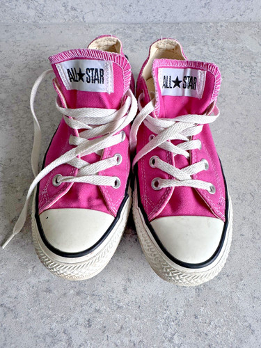 Ladies childs pink converse - /,