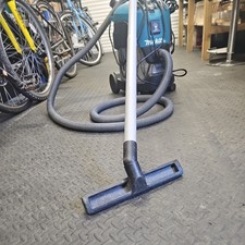 Makita VC2012L 240v Wet and