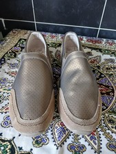  Down To Earth Shoes. Size 7.  EURO 40. BRAND NEW. Leather. Slip On