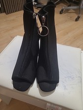 New Look Size 5 Zip Up Peep