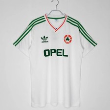 Ireland Retro Football Shirt, New with tags - Adult Sizes