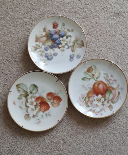 Vintage porcelain plates - 3,