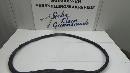 Trunk lid seal - vw, golf