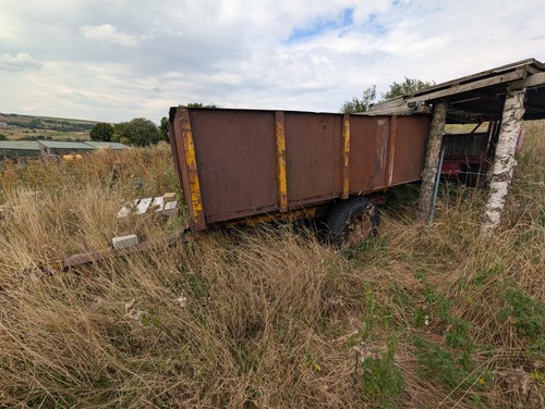 Ton tipping trailer - 6,