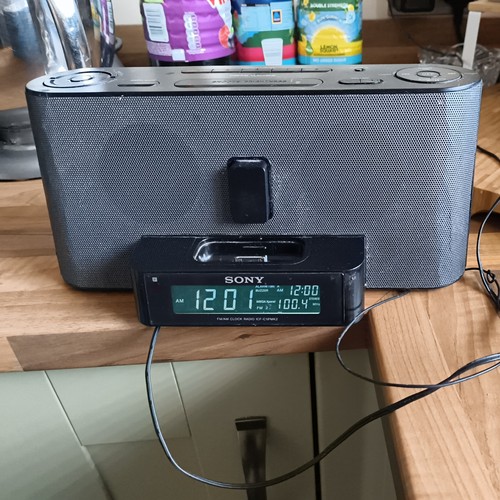 Sony dream machine icf - machine, icf-c1ipmk2