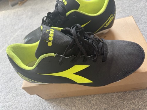 Diadora football boots