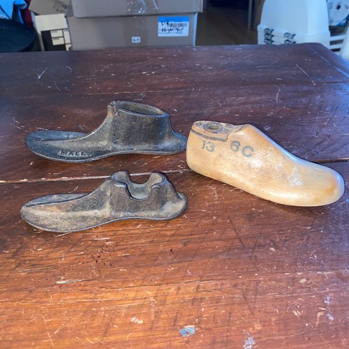 Antique cast iron cobblers - iron,