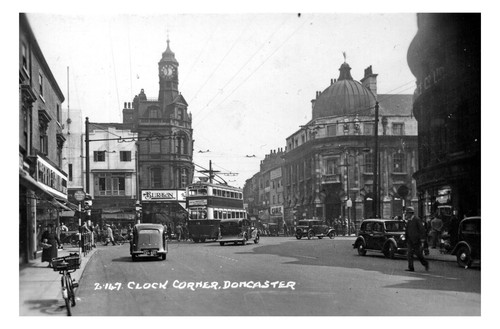 Pt8699 trolley bus - -, clock