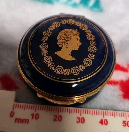 Sewills enamel pill box - enamel,