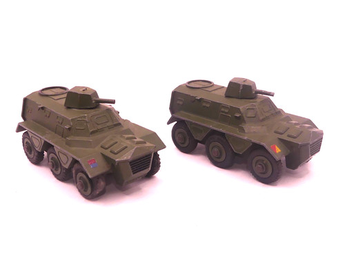 Dinky toys 676 alvis - 2x,