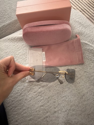 Women sunglasses with case - with,