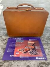 Snap-on leather tool box tool