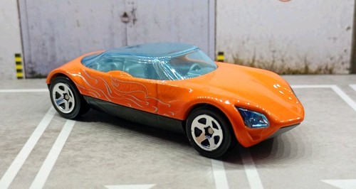 Hot wheels color - hot,