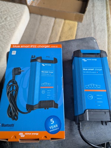 Victron blue smart ip22 - blue,