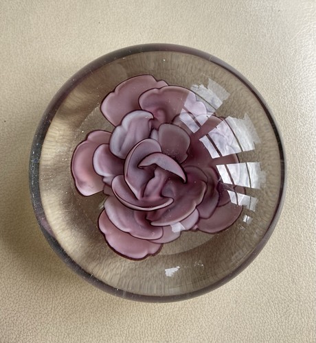 Vintage art glass - art, flower