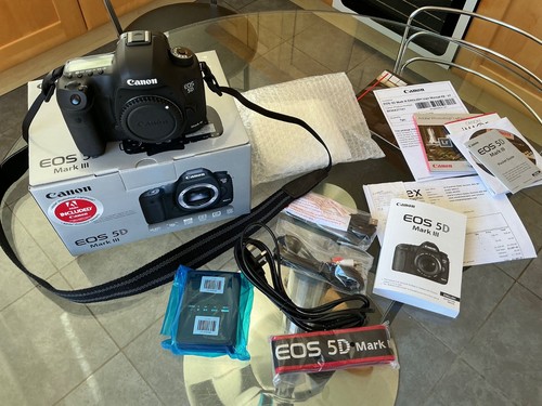 Canon eos mark - canon,