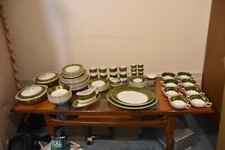 80pc Licoln Wood and Sons England Alpine White Ironstone Ceramic Set Geen & Gold