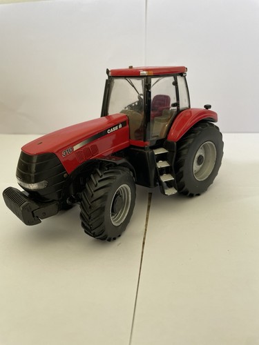 Scale ertl case ih magnum - scale,