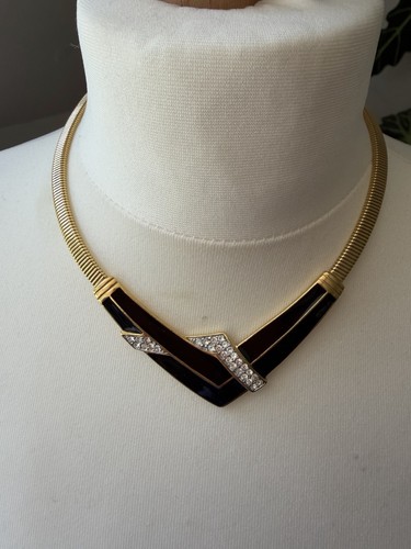 Vintage trifari gold - vintage, tone