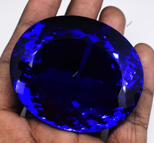 Lustrous blue tanzanite 620 - blue,