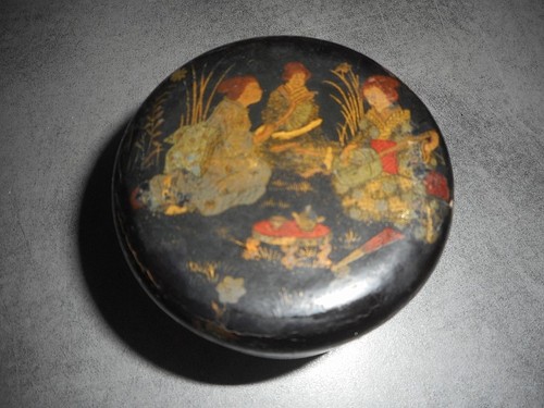 Asian lacquered wooden - lacquered,