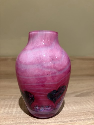 Caithness cadenza hearts vase - hearts,
