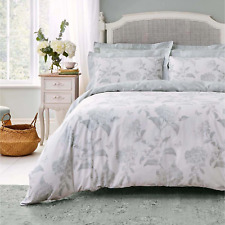 Holly Willoughby Rene