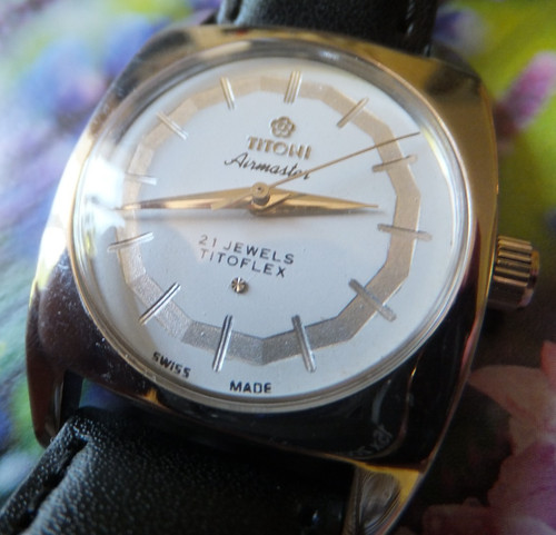 Lovely 1970 titoni - 1970's,