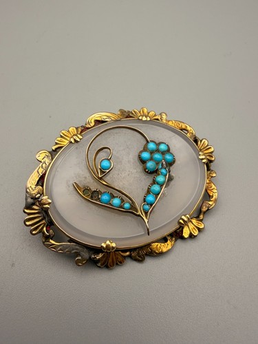 Antique yellow metal brooch - yellow,