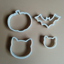 Bundle Of Halloween Plastic Cookie Cutters, Pumpkin, Bat, Cats