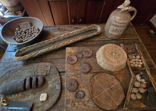 Vintage primitive looking - vintage,