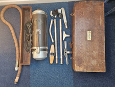 VINTAGE ELECTROLUX L1233 MODEL